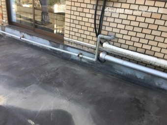 雨漏りの発生している屋上床
