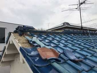 袖瓦飛散