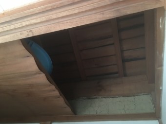 雨漏り押入