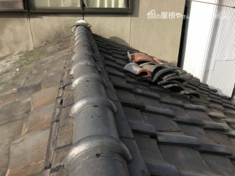 台風で外れた瓦