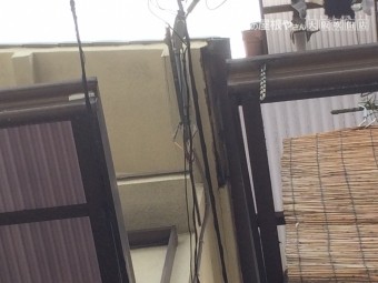 建物劣化した破風軒下