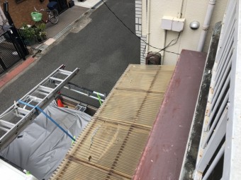 波板割れ