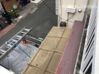 波板割れ