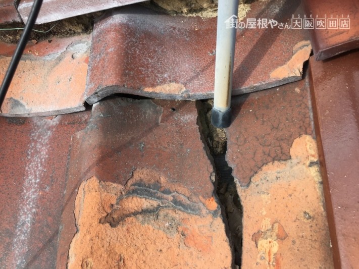 釉薬瓦の割れ