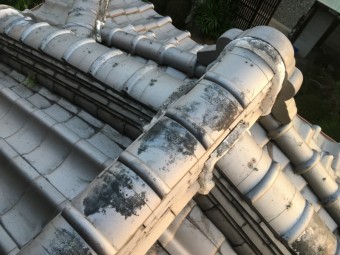 補修施工前の瓦屋根