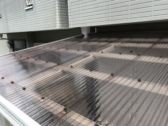 ベランダポリカ製波板屋根