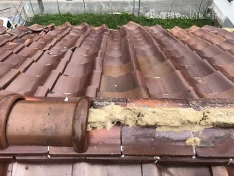 台風の被害を受けた屋根瓦
