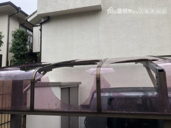 台風で破損したポリカ屋根