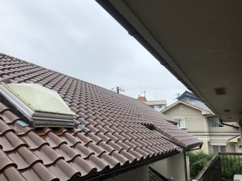 台風で破損した瓦屋根