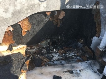 既存の防水シートの下地処理