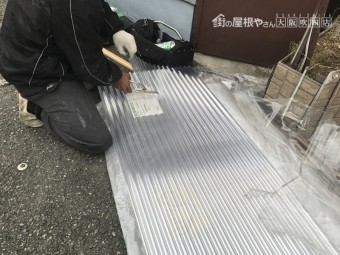 新しいポリカ波板を加工