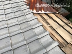 施工前の庇屋根の調査