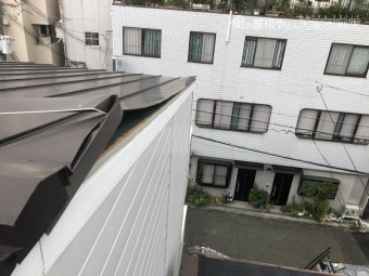 ガルバリウム鋼板屋根飛散