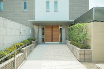 pixta_12005240_M