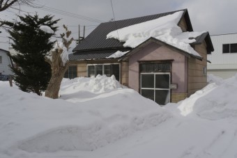 雪国や北国、東北北海道地方の住宅とその屋根
