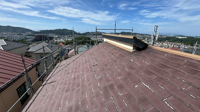 豊中市｜工事内容公開！面積75㎡の切妻屋根をニチハ製スレートで重ね葺き工事
