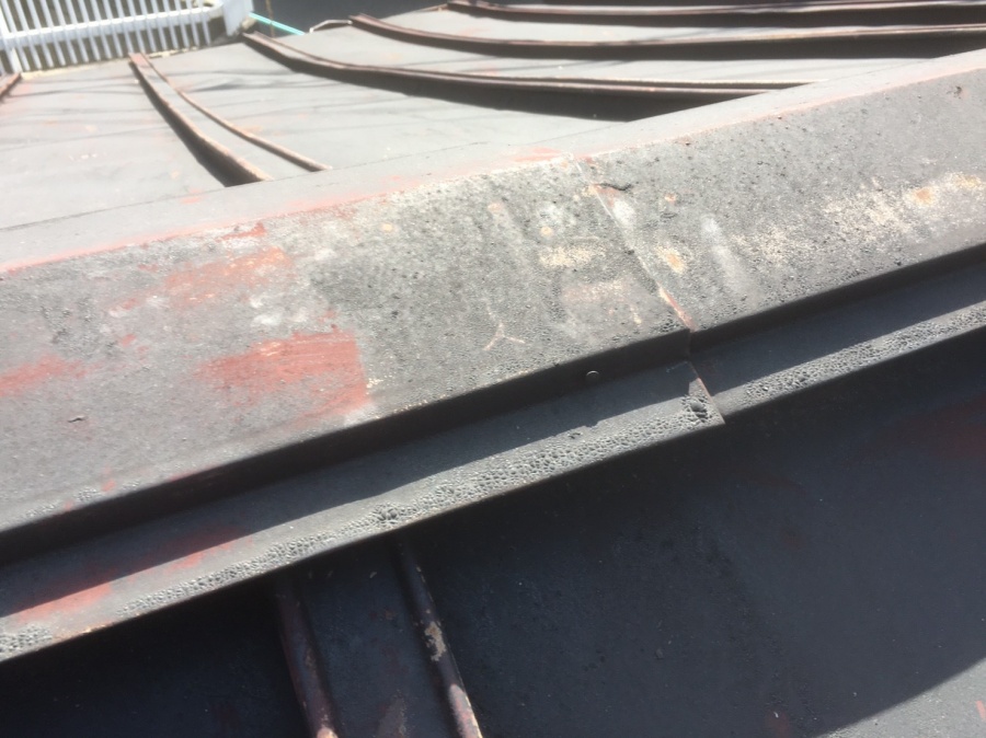 雨漏り調査　棟板金調査