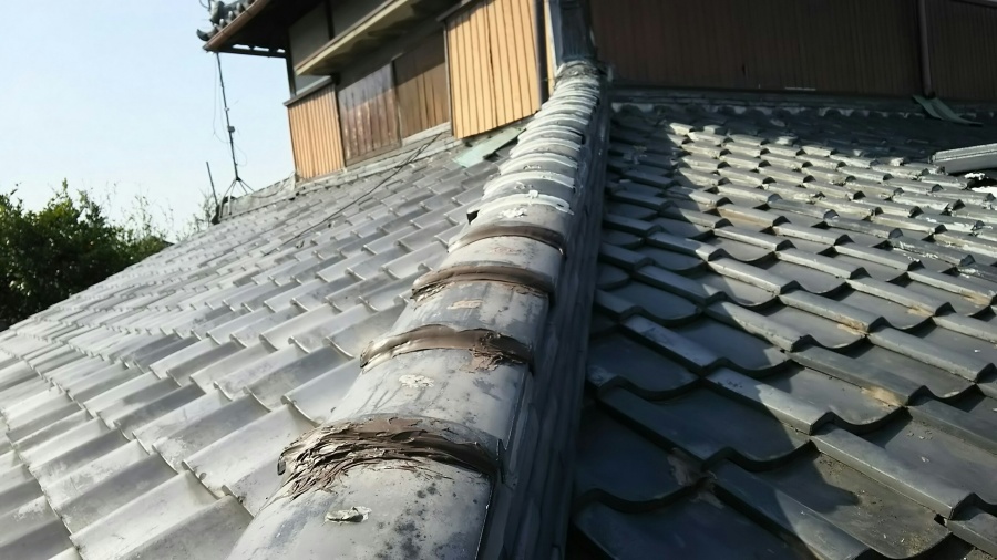 下屋根隅棟の様子