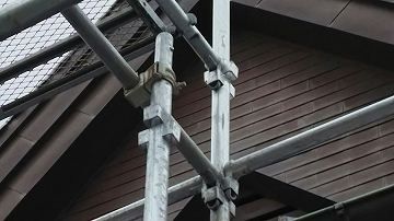 足場作成の様子