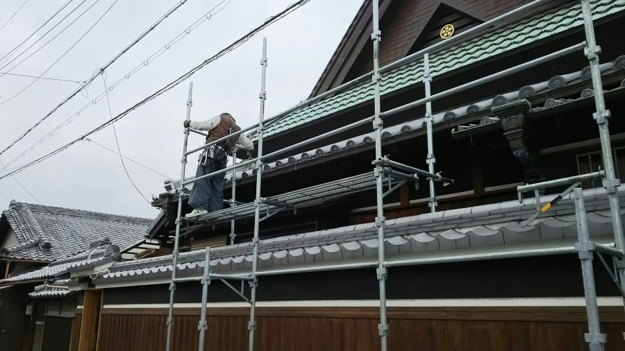 足場作成の様子