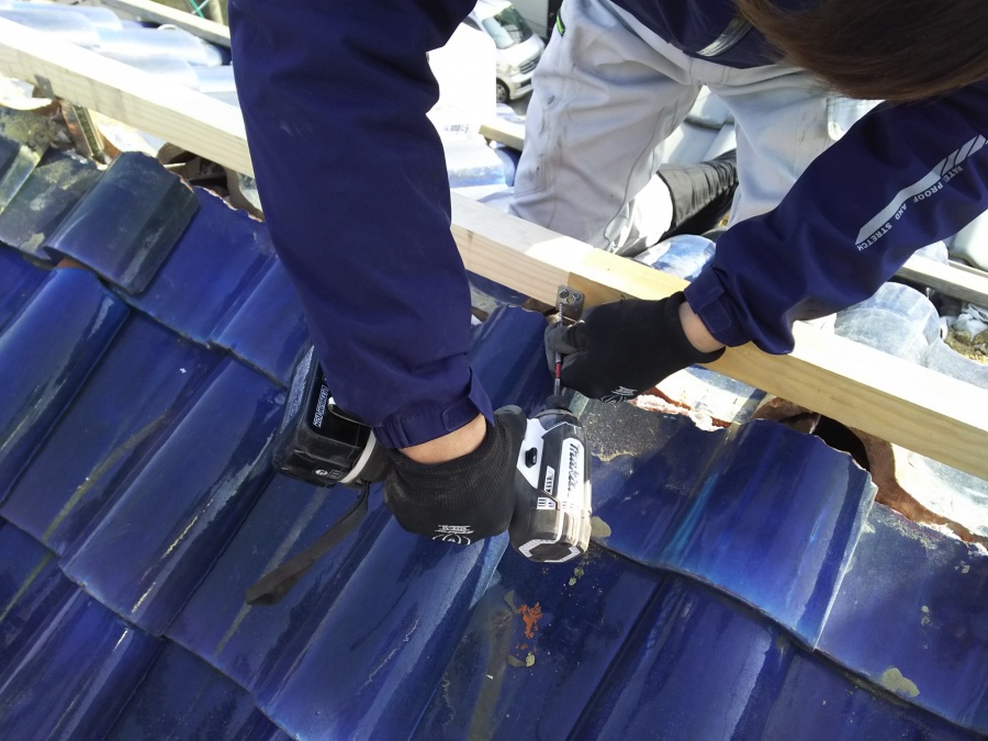 棟積み替え工事　下地木　ビス止め