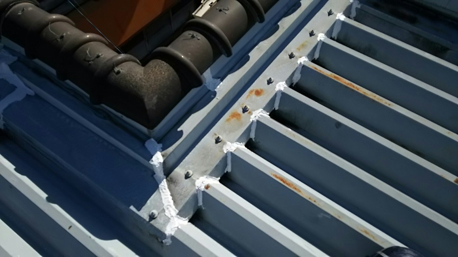 コーキング剤　注入