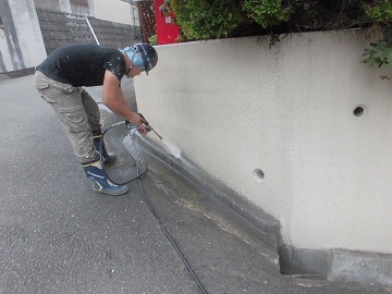 外壁の高圧洗浄