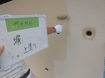 堀の外壁塗装上塗り