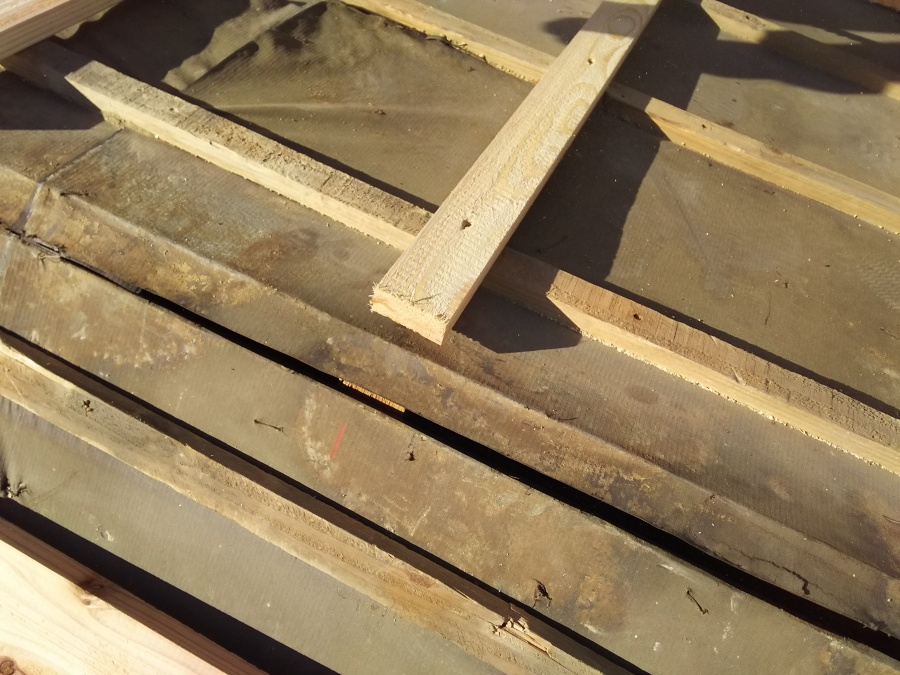 屋根葺き替え工事　垂木工事