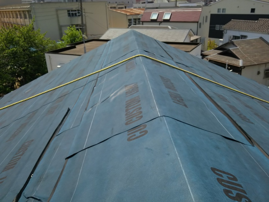 アスファルトルーフィング施工完了