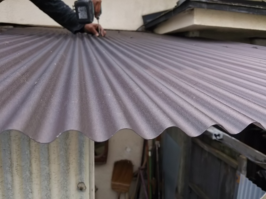 波板施工完了の様子