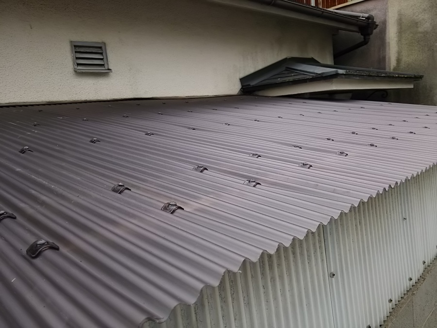 波板施工完了の様子