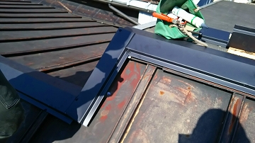 棟板金交換工事の完成