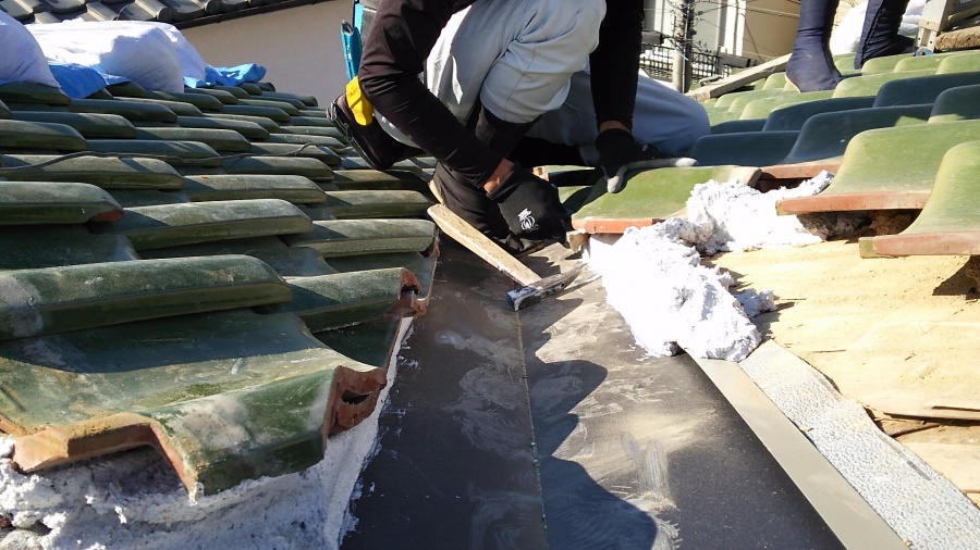 おいあて瓦の施工