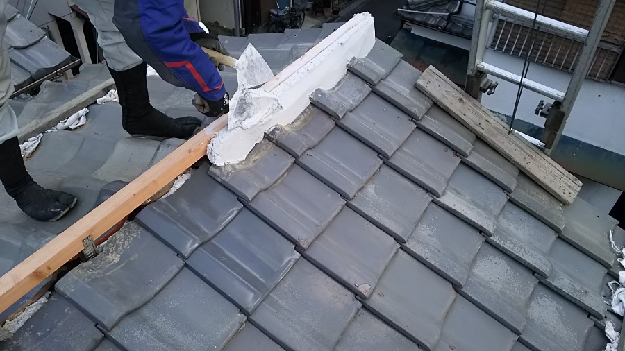 垂木になんばんを敷き詰め