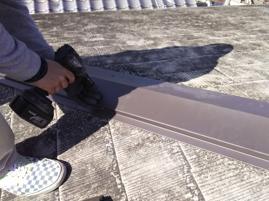 棟板金のめくれ
