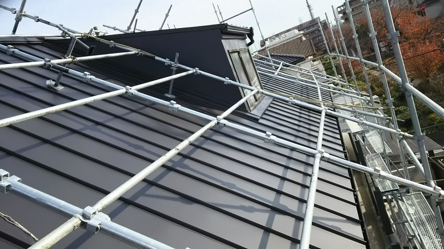 屋根重ね葺き工法(カバー工法)