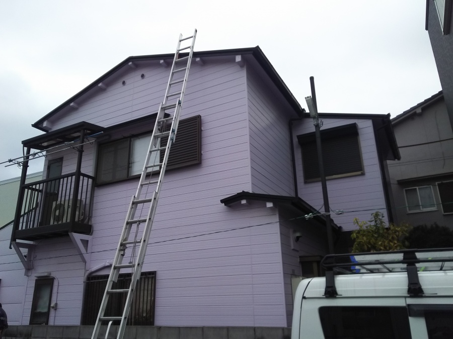 雨漏り調査開始　屋根の調査