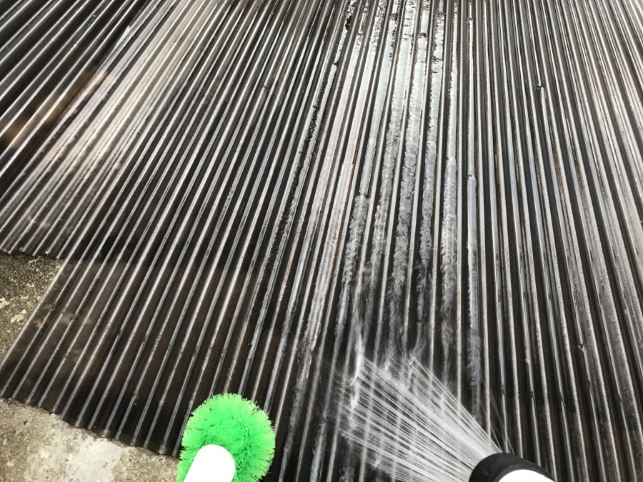 カーポート波板の洗浄