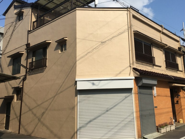 大阪市 色褪せた住宅の外壁を塗装工事でリフォームします！