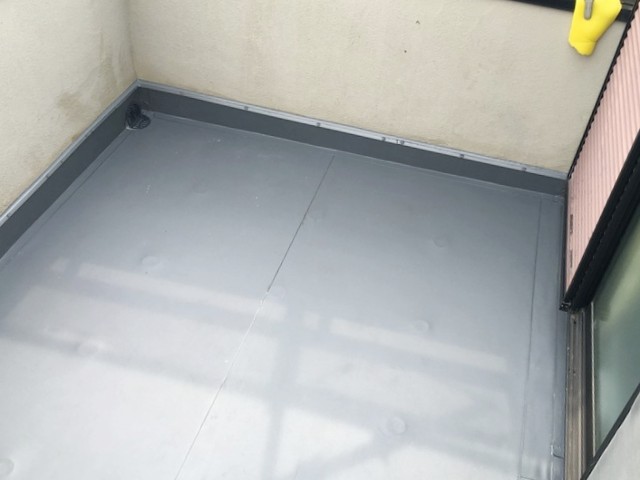 大阪市 3階建て住宅・屋上が原因の雨漏り修理！防水施工で解決します！