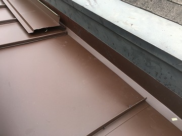 下屋根カバー工事立平の施