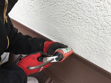 下屋根カバー工事の様子