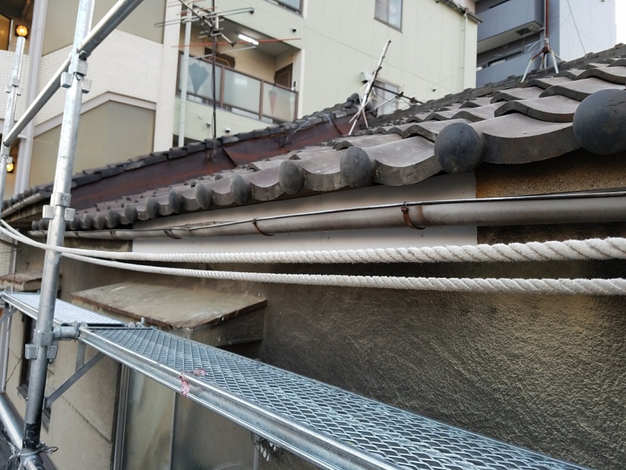 下屋根葺き替え工事