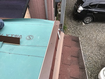 下屋根カバー工事防水紙の施工
