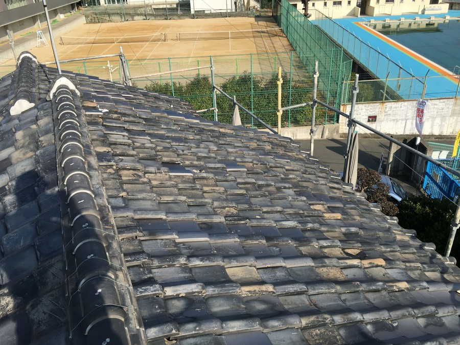 箕面市にて雨漏りを解決する瓦屋根葺き替え工事 瓦葺き