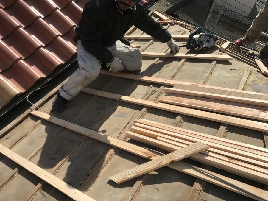 屋根葺き替え工事　垂木工事