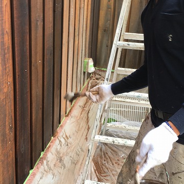 木部外壁の下塗り