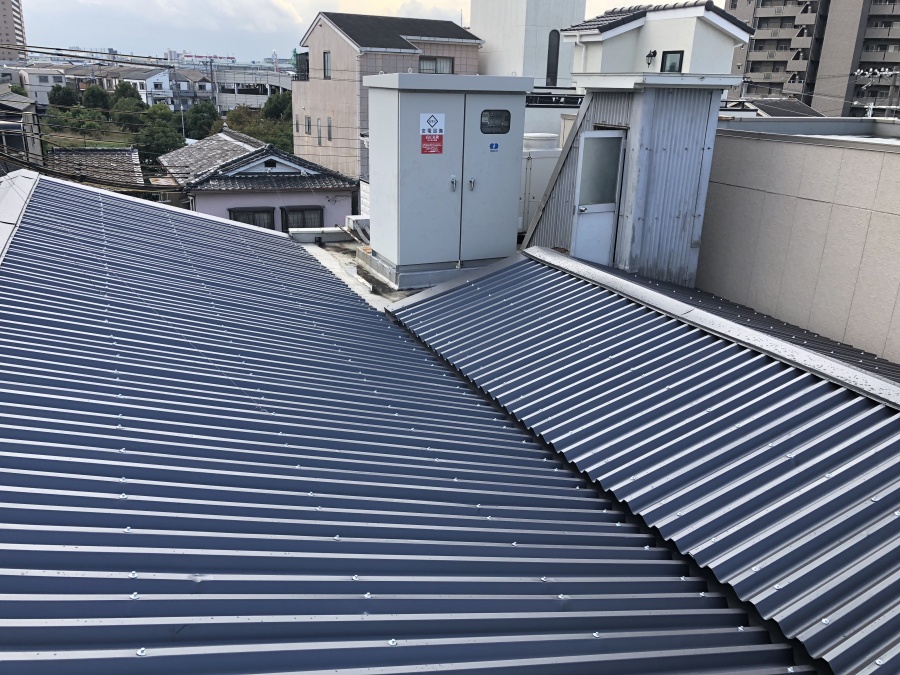 小波型スレート