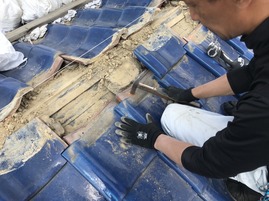 おいあて瓦の設置